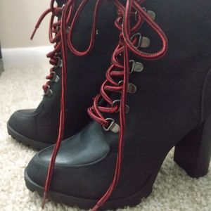 Ladies fir-lined booties